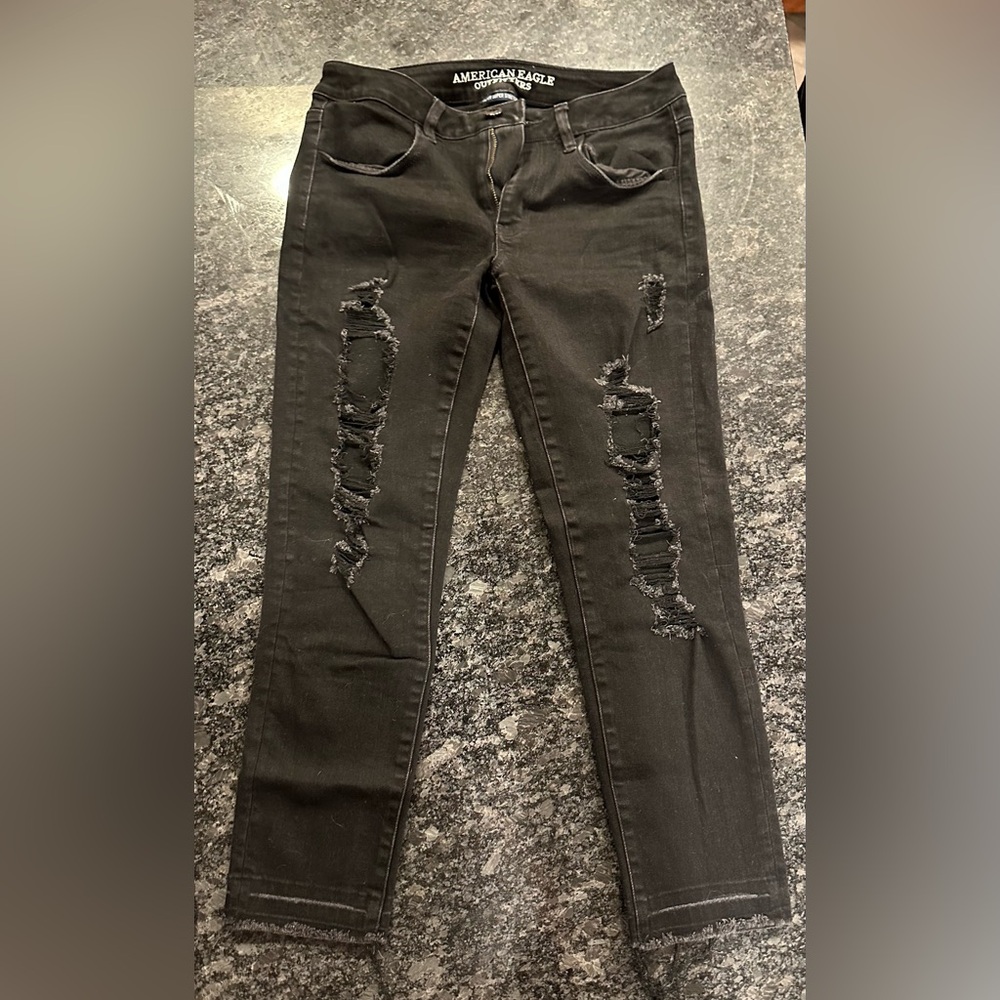 American Eagle Jegging Crop Distressed Black Jeans Size 6